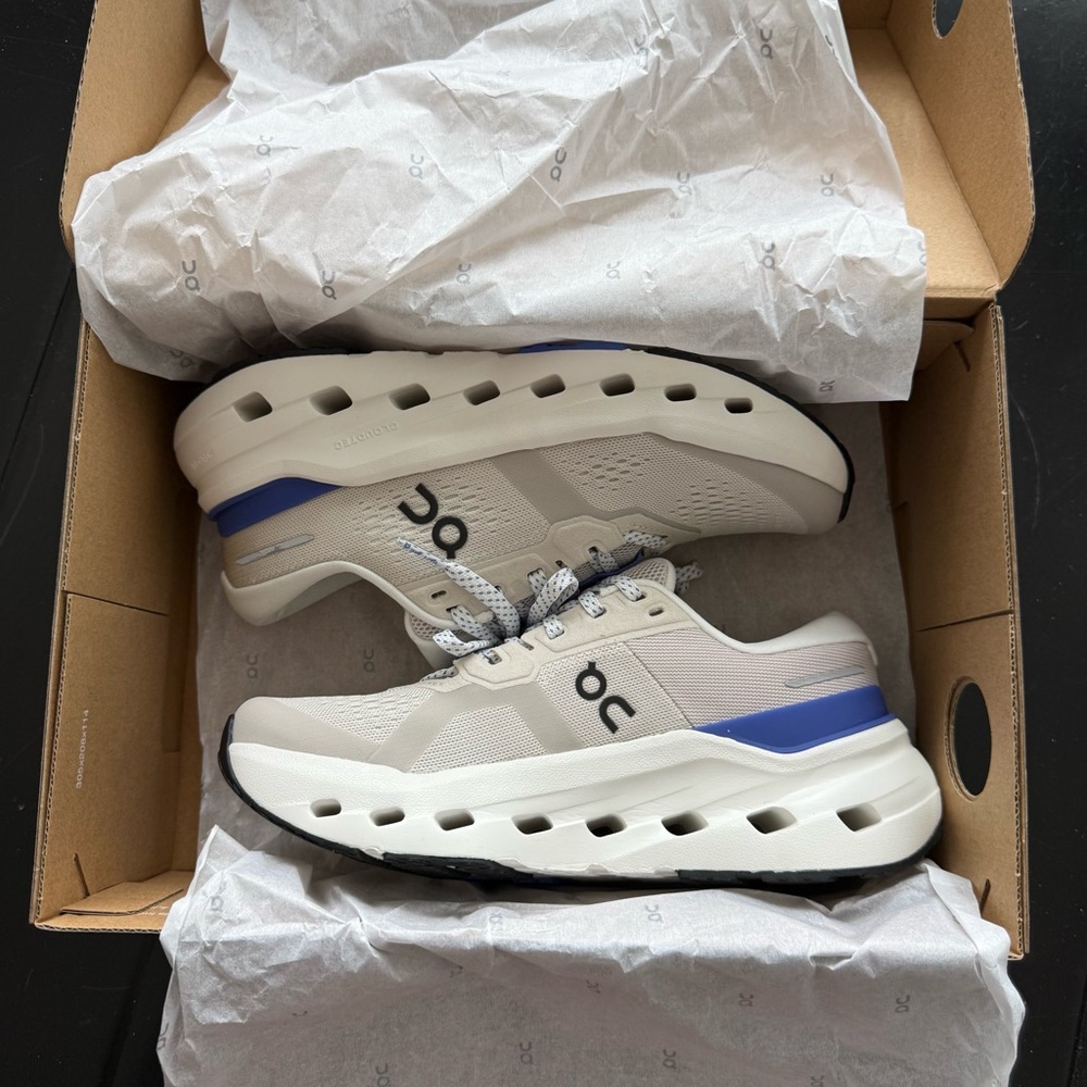 NWT On Cloudrunner 3 Sneakers